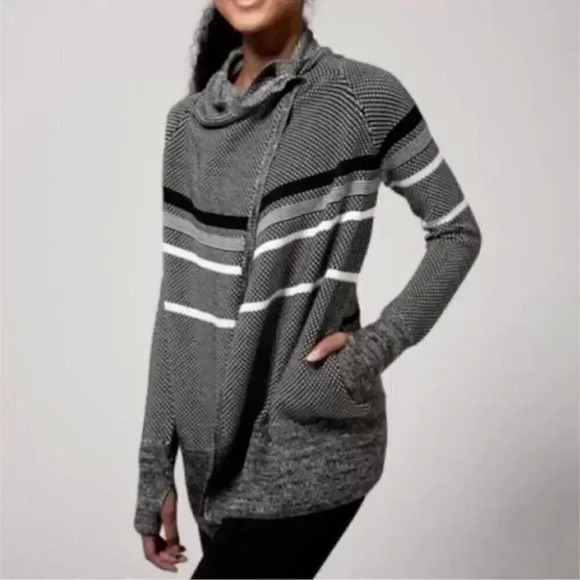 Ivivva Other - Ivivva Girls Size Feeling Toasty Cardigan  Black Grey Stripe Wrap